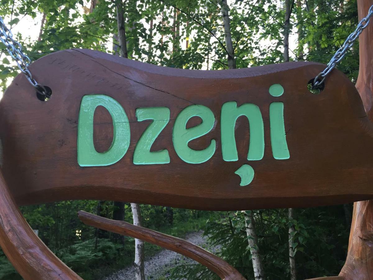 Affittacamere Dzeni Amatciems Esterno foto